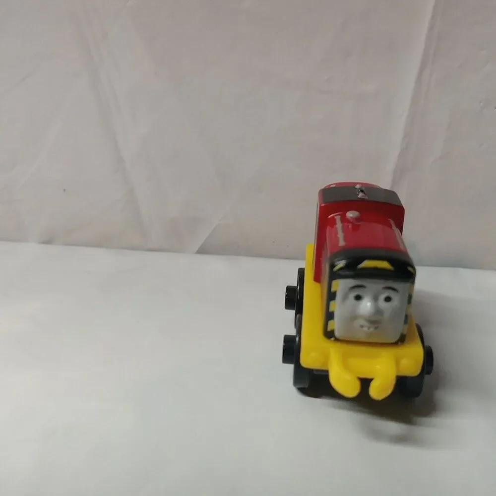 2014 Thomas The Tank Engine And Friends Minis Salty Figure Vehicle Train Red